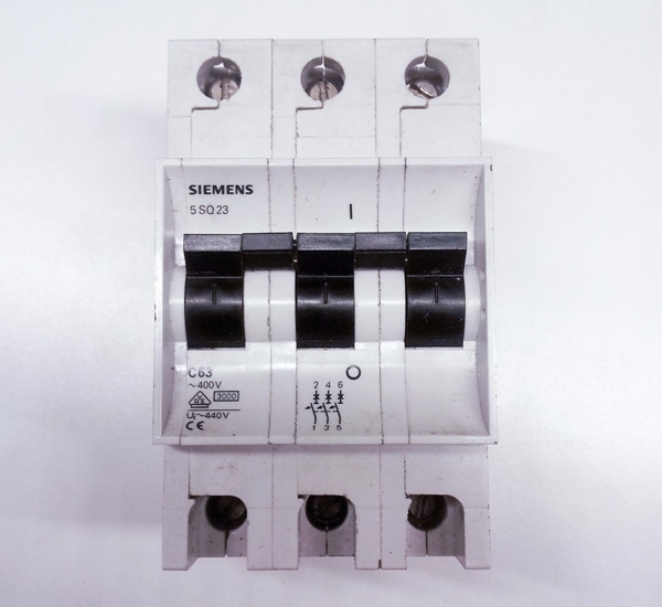 Εικόνα από ΑΥΤΟΜΑΤΕΣ ΑΣΦΑΛΕΙΕΣ 3P C 20A 3kA SIEMENS